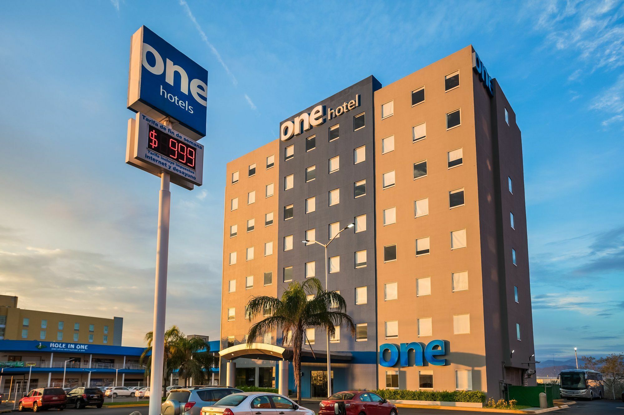 One Monterrey Aeropuerto Hotell Apodaca Eksteriør bilde