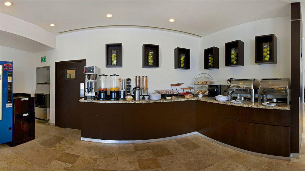 One Monterrey Aeropuerto Hotell Apodaca Eksteriør bilde